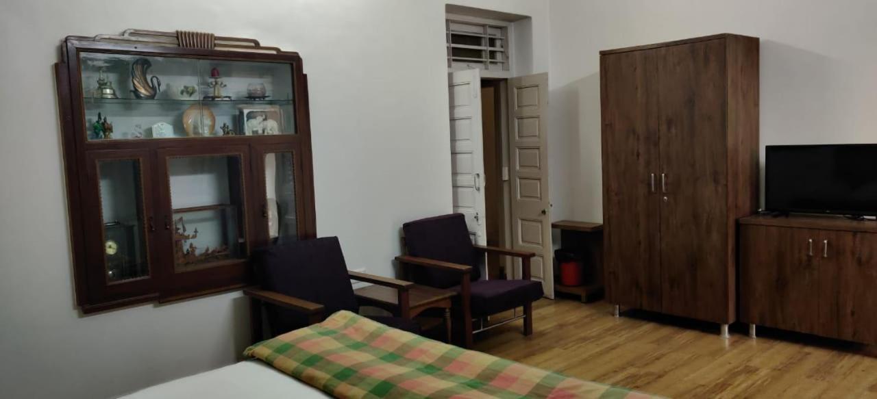 Srinekatan Heritage Villa Homestay Ahmedabad Exterior photo